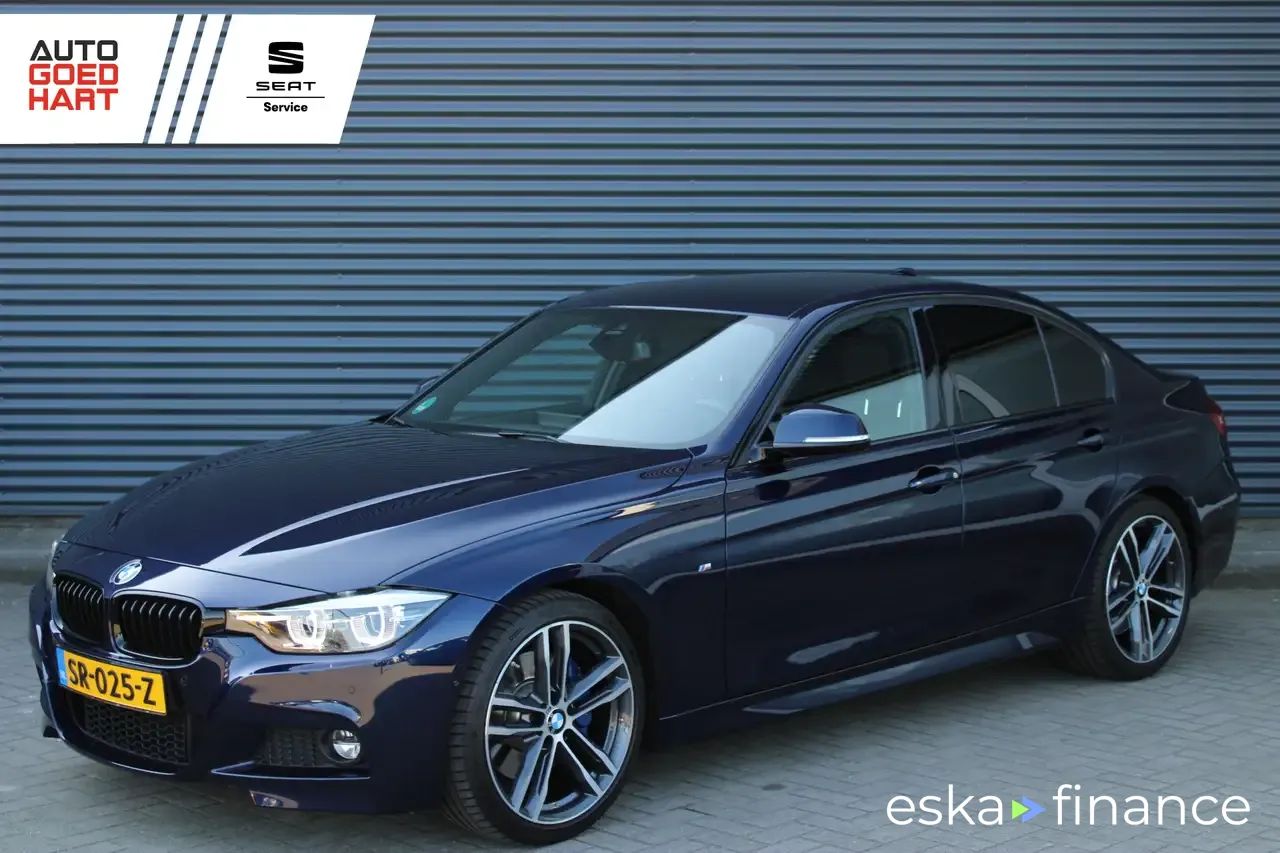 Lízing Sedan BMW 320 2018