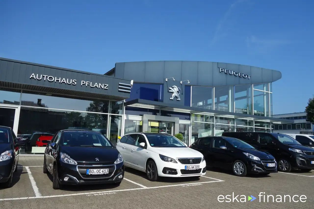 Lízing Hatchback Peugeot 208 2020