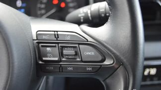 Financování Sedan Toyota Yaris 2022