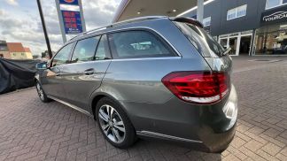 Lízing Kombi MERCEDES E 220 2016