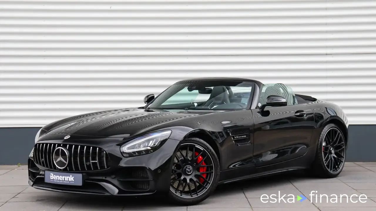 Financování Konvertibilní MERCEDES AMG GT 2022