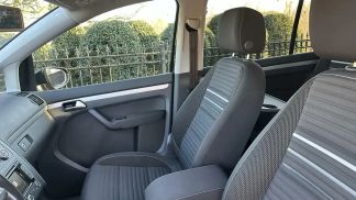 Financování Hatchback Volkswagen Touran 2015
