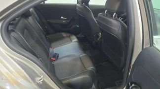 Lízing Sedan MERCEDES A 180 2020