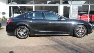 Lízing Sedan Maserati Ghibli 2016