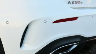 Lízing Hatchback MERCEDES A 250 2020