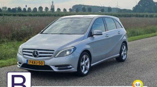 MERCEDES B 180 2013