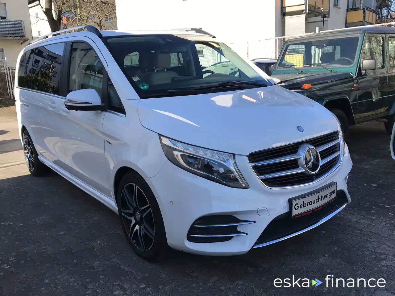Leasing Hatchback MERCEDES V 250 2016