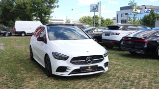 Lízing Hatchback MERCEDES B 200 2020