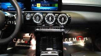 Lízing Sedan MERCEDES CLA 200 2023