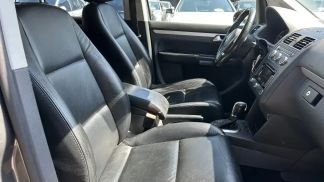Lízing Hatchback Volkswagen Touran 2015