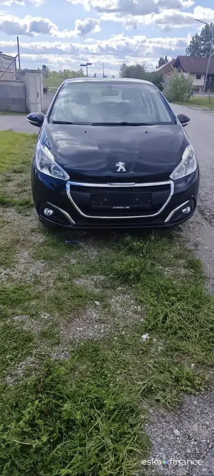 Lízing Sedan Peugeot 208 2019