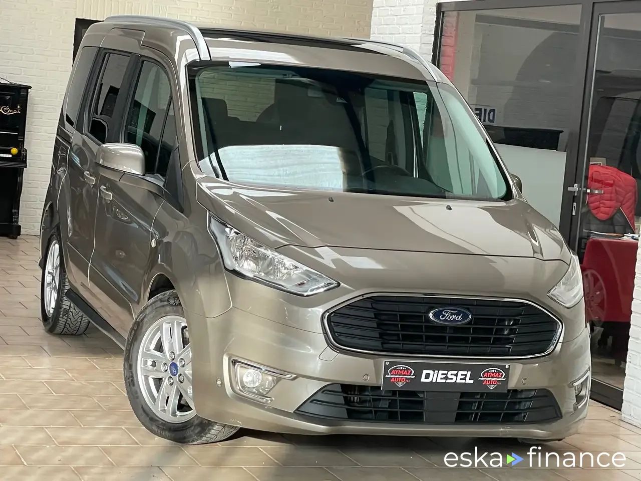 Lízing Hatchback Ford Tourneo Connect 2018