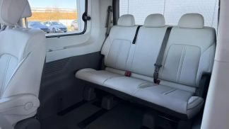 Lízing Hatchback Hyundai Staria 2025