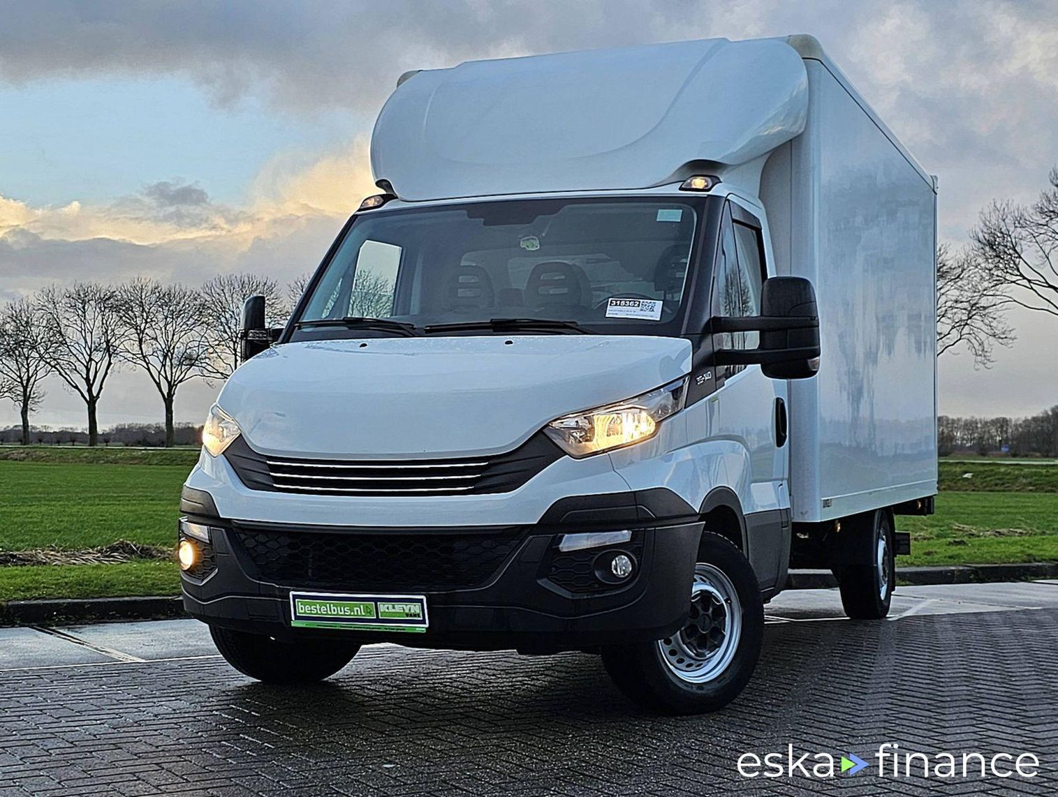 Leasing Closed Box Iveco DAILY 35 S 14 2019