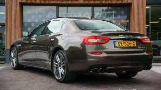 Lízing Sedan Maserati Quattroporte 2013