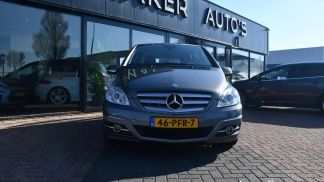 Financování Hatchback MERCEDES B 160 2011