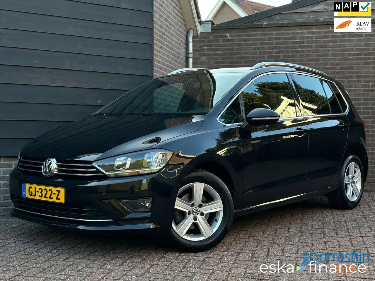 Lízing Hatchback Volkswagen Golf Sportsvan 2015