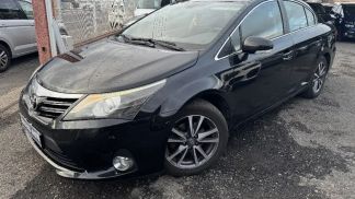 Lízing Sedan Toyota Avensis 2013