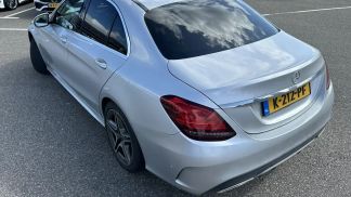 Lízing Sedan MERCEDES C 180 2021