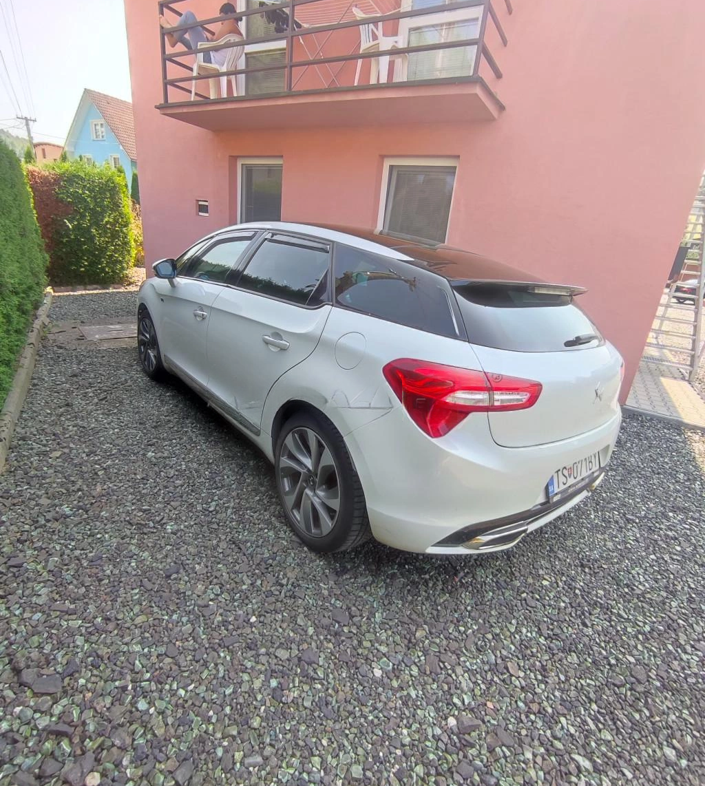 Lízing Hatchback Citroën DS5 2012