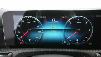 Lízing Hatchback MERCEDES A 200 2021