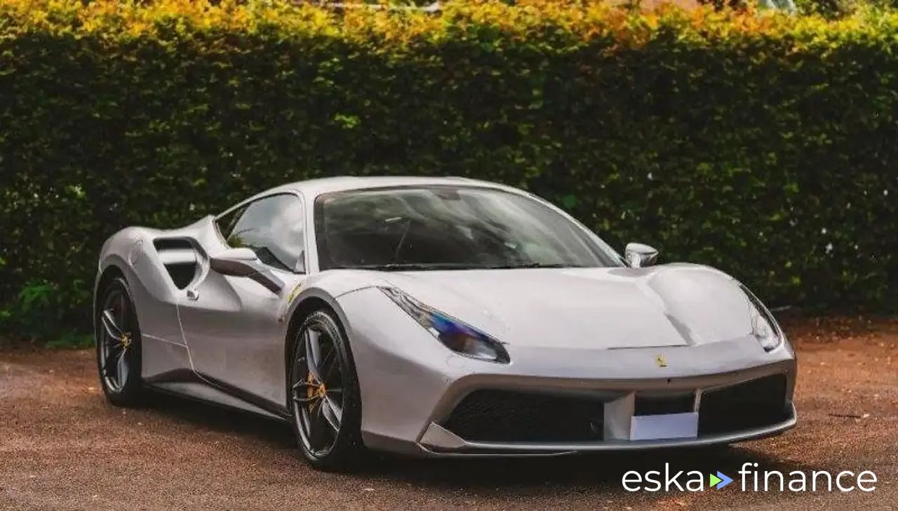 Leasing Coupe Ferrari 488 2016
