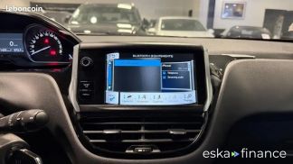 Lízing Hatchback Peugeot 208 2013