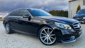 Van MERCEDES E TRIEDA SEDAN 2014