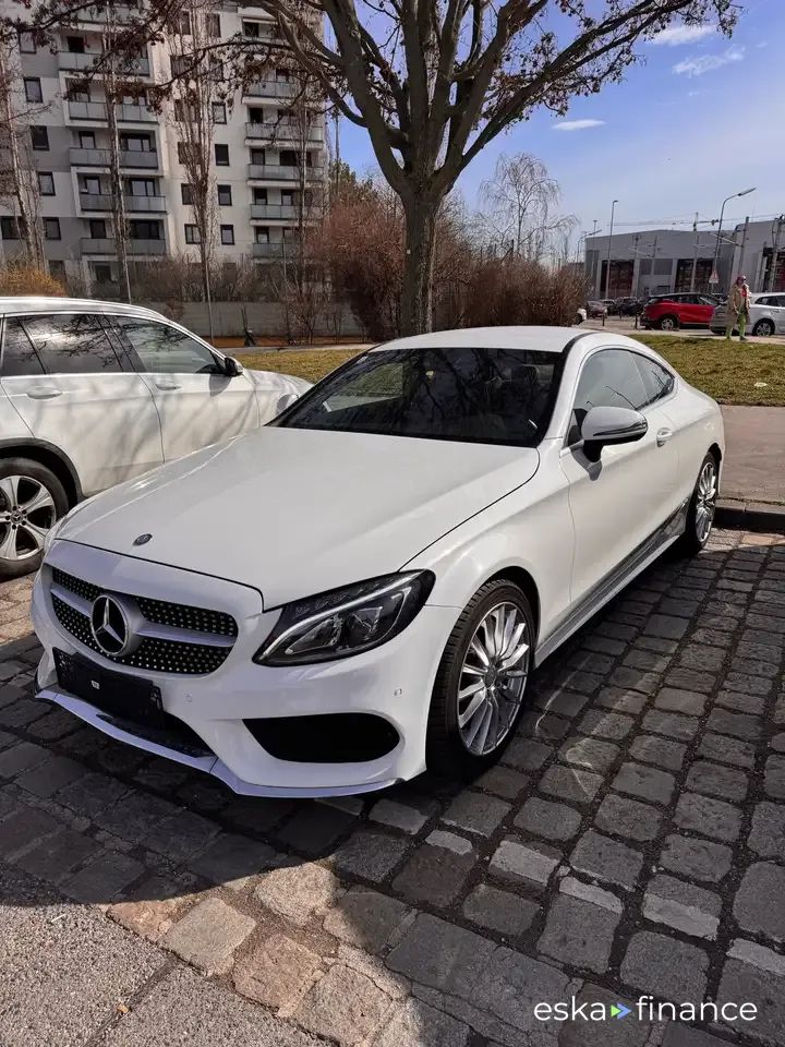 Financování Kupé MERCEDES C 250 2016