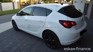 Lízing Hatchback Opel Astra 2014