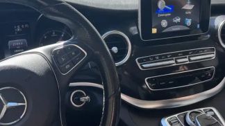 Lízing Hatchback MERCEDES V 220 2015