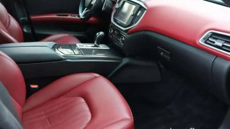 Lízing Sedan Maserati Ghibli 2016