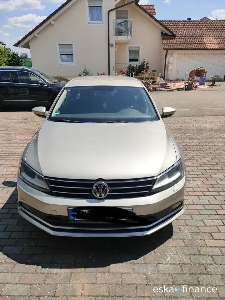 Lízing Sedan Volkswagen Jetta 2015