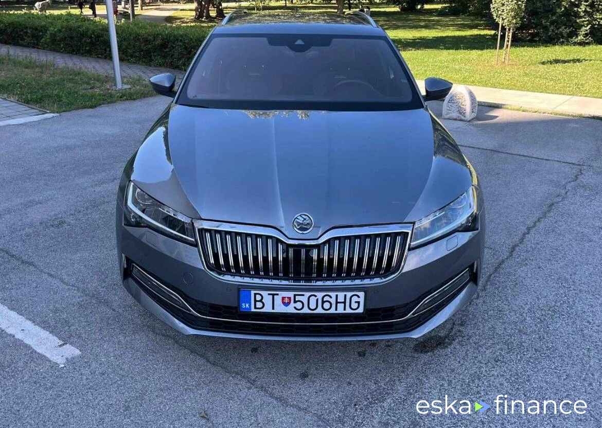 Leasing Wagon Skoda SUPERB COMBI 2022