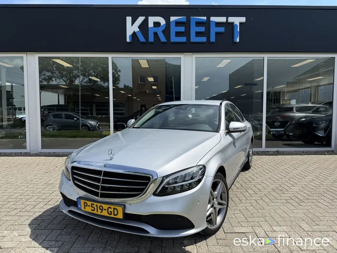 Lízing Sedan MERCEDES C 180 2018