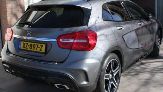 Lízing Hatchback MERCEDES GLA 250 2016