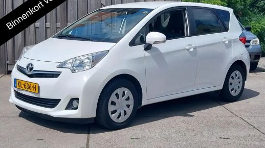 Toyota Verso-S 2013