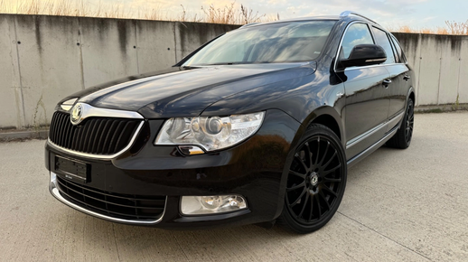 Skoda SUPERB COMBI 2012