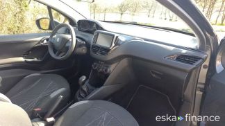 Lízing Hatchback Peugeot 208 2014