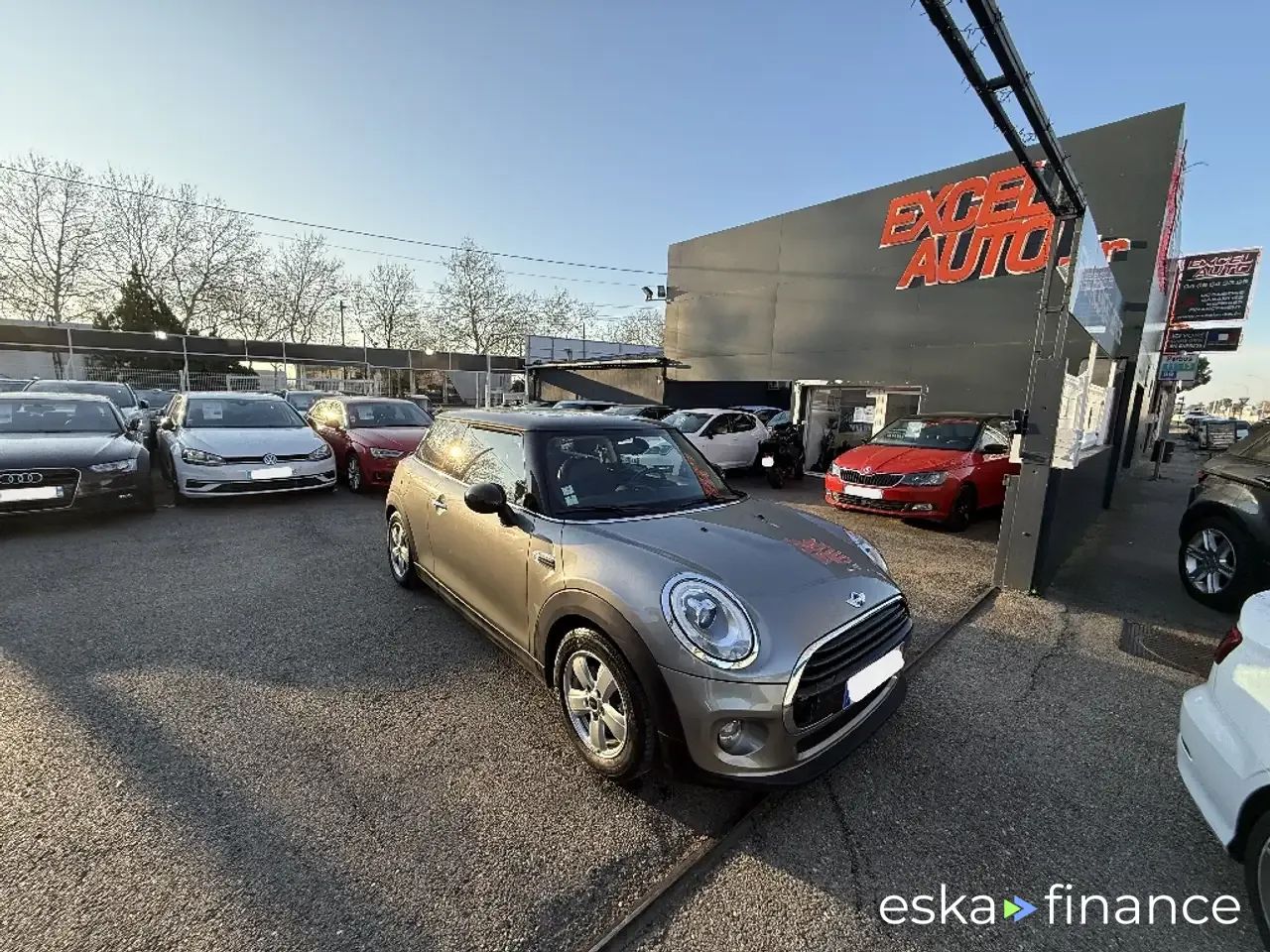 Financování Sedan MINI Cooper 2017