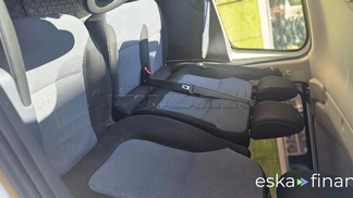 Zamknięte pudełko Opel Vivaro 2019