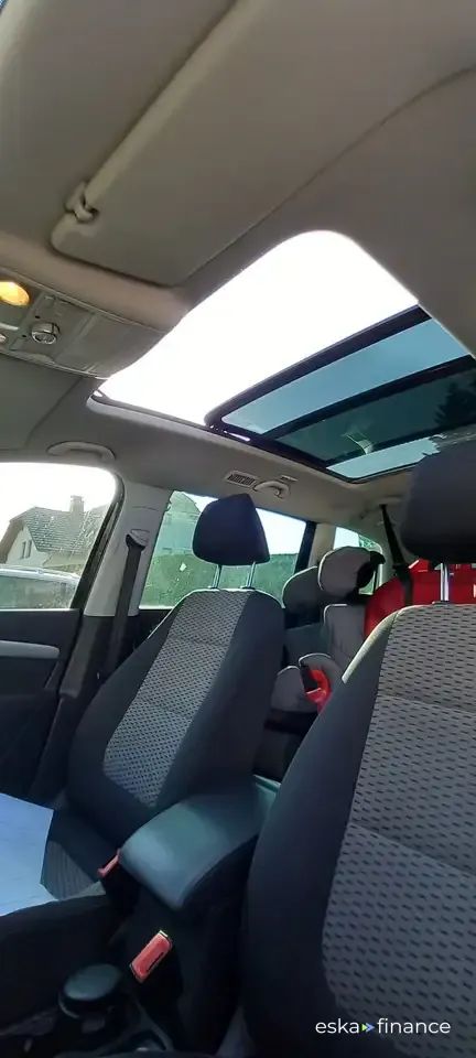 Lízing Hatchback Volkswagen Sharan 2012
