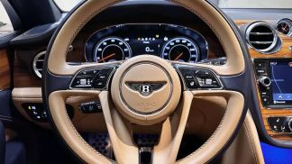 Finansowanie Zamienny Bentley Bentayga 2019