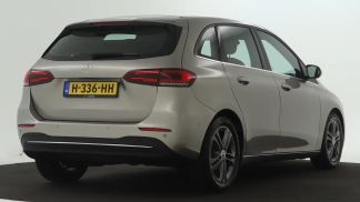 Financování Hatchback MERCEDES B 180 2020