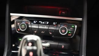 Finansowanie Hatchback BMW 218 2020
