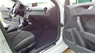 Lízing Sedan Audi A1 2012