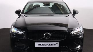 Lízing Sedan Volvo S60 2024