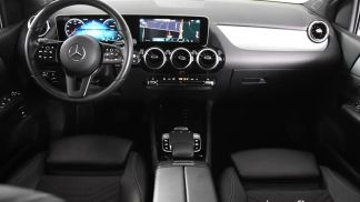 Lízing Hatchback MERCEDES B 180 2019