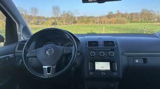 Financování Hatchback Volkswagen Touran 2015
