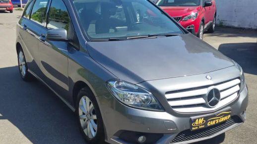 MERCEDES B 180 2014
